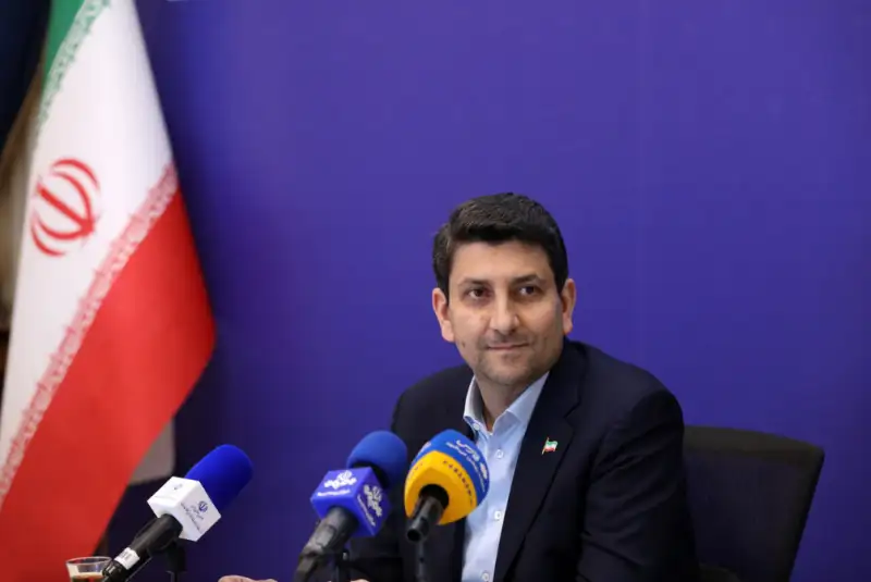 تاکید وزیر ارتباطات بر تقویت شبکه ارتباطی در استان‌های مهمان‌پذیر