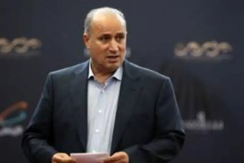 تاج: پلیس استرالیا مقابل گیت گفته باید پناهنده شوید!