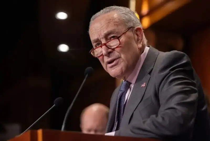 رهبر اقلیت سنا: ترامپ یک دروغگوست