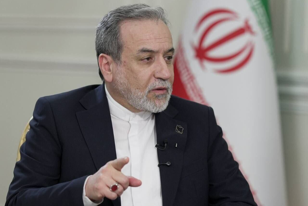 عراقچی: مقامات آمریکا با انتشار اخبار جعلی در حال دستکاری بازارها هستند