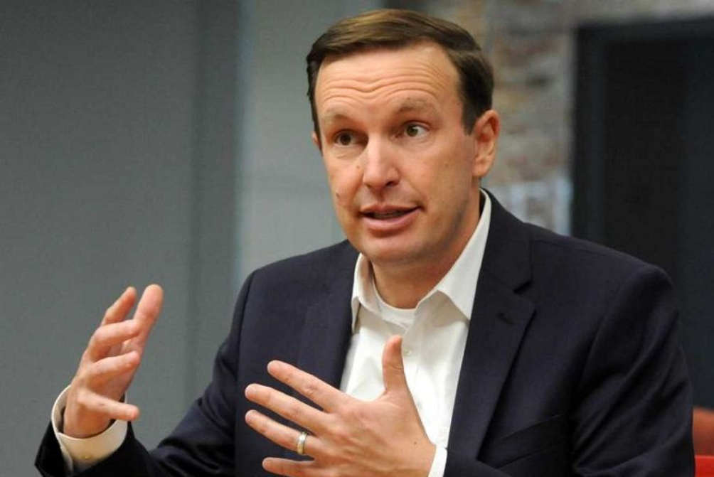 سناتور آمریکایی اعتراف کرد: به هیچ یک از اهدافمان علیه ایران نخواهیم رسید!