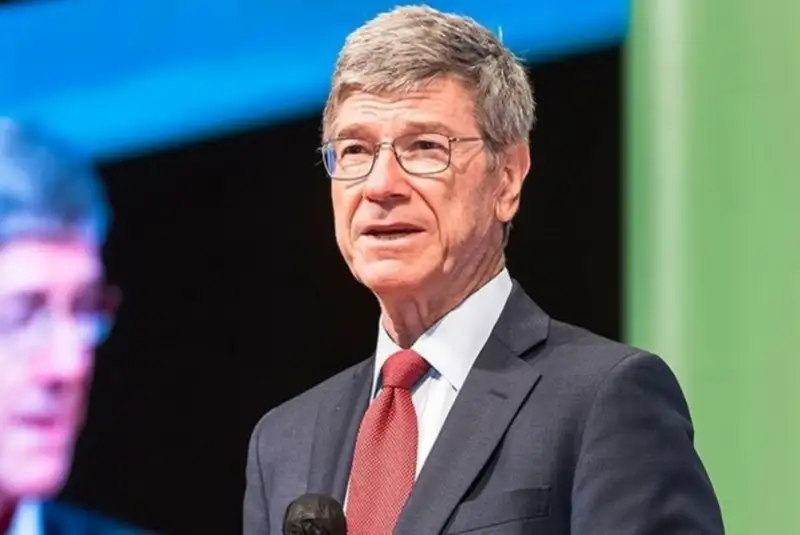 جفری ساکس: حملات اسرائیل و آمریکا به تهران هدفمند نیست، بلکه یک بمباران کامل است