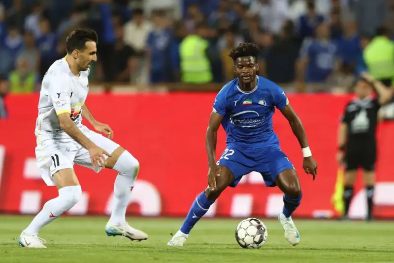 اندونگ: با استقلال و ایران می‌مانم