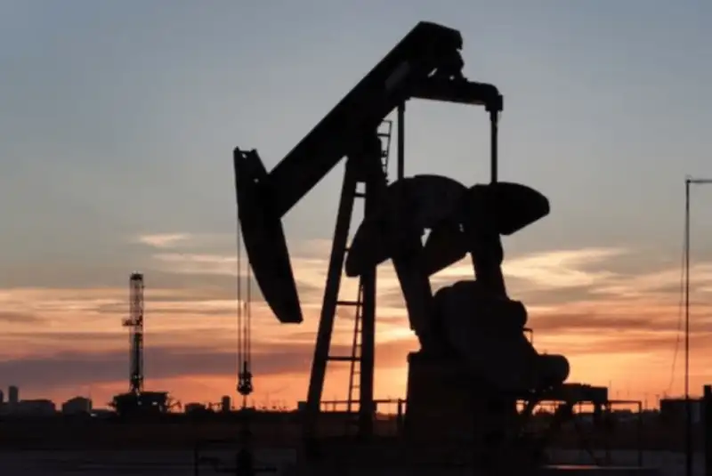 باوجود خبر احتمال آزادسازی ذخایر؛ نفت همچنان در مسیر صعود