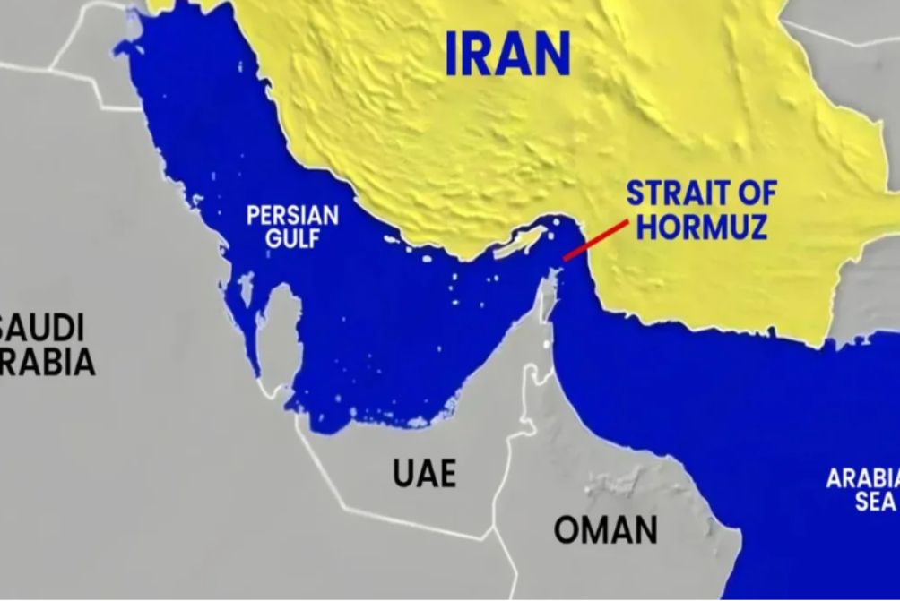 چرا بازگشایی تنگه هرمز برای اقتصاد آمریکا مهم است؟