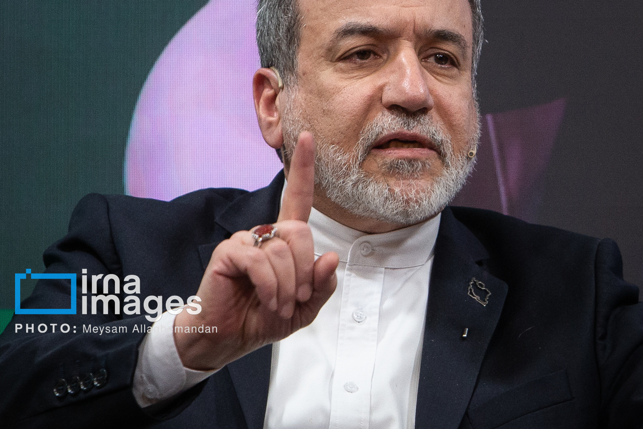 Araghchi: Powerful armed forces will avenge enemy bombing of Iranian bank