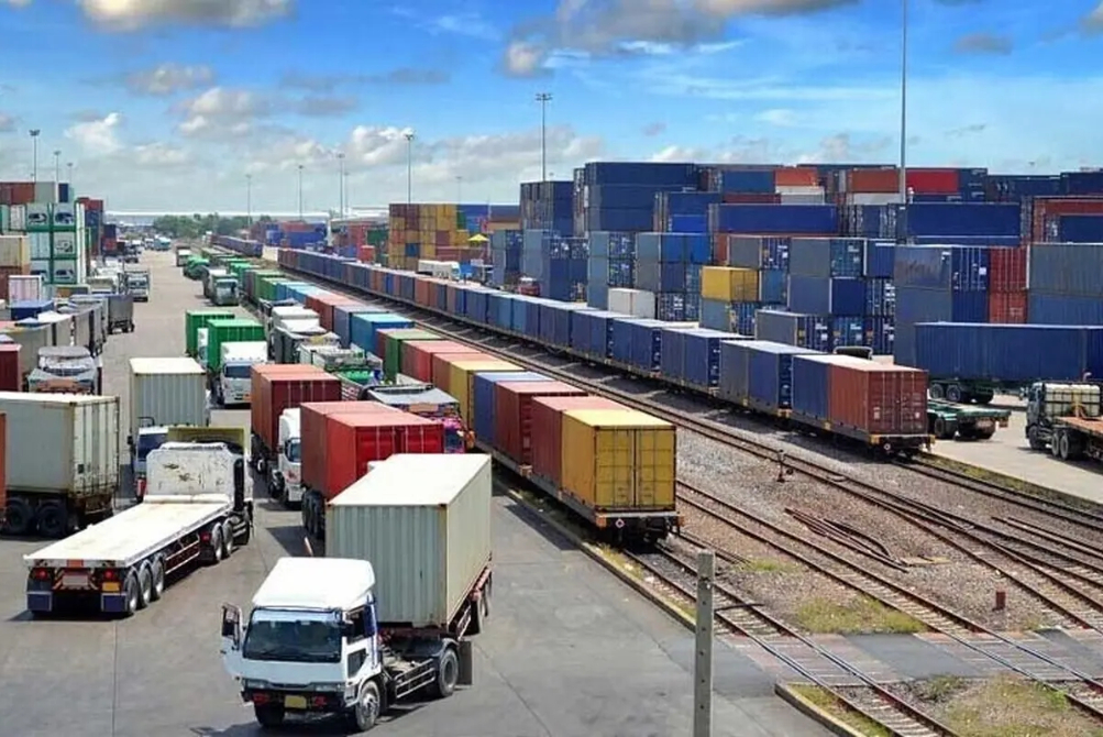 معافیت واردات کالا‌های اساسی از استان‌های مرزی