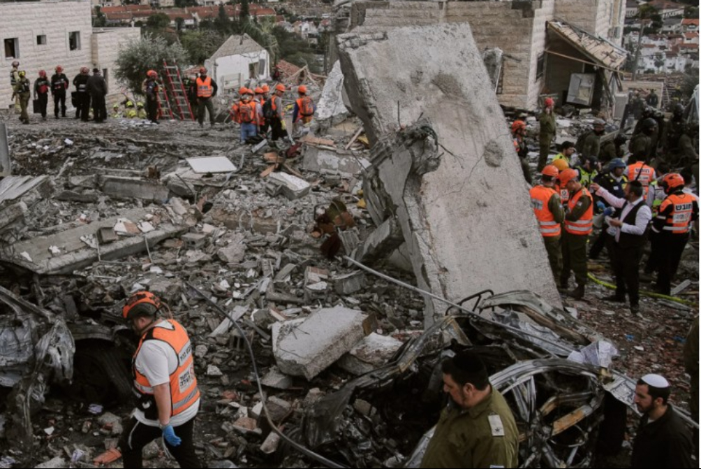 اصابت موشک‌های ایران به شمال فلسطین اشغالی؛ 59 صهیونیست زخمی شدند