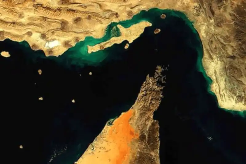 تاکنون چند کشتی در تنگه هرمز هدف ایران قرار گرفته است؟