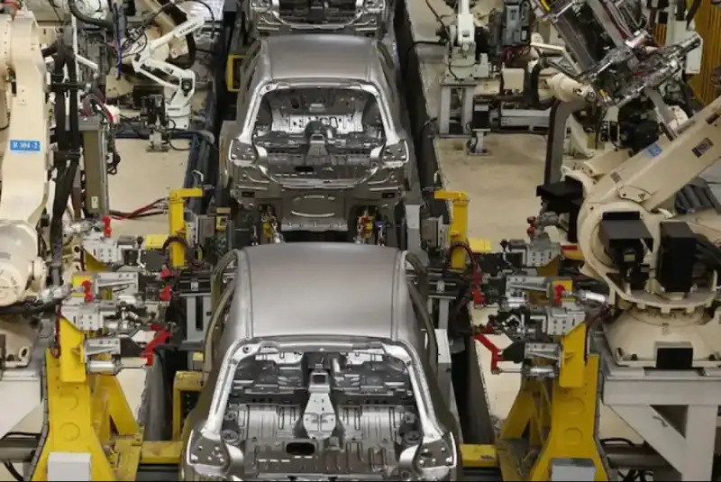 چند دستگاه خودرو در 11 ماه تولید شد؟