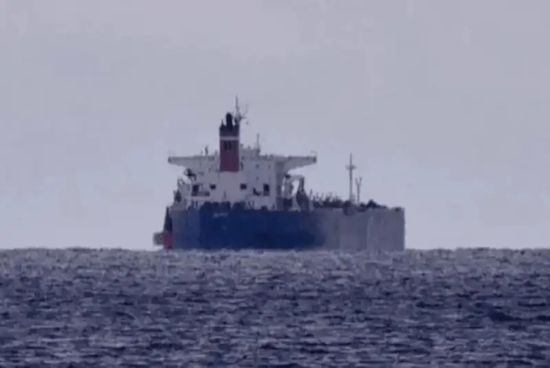 هند تسلیم اراده ایران در تنگه هرمز شد