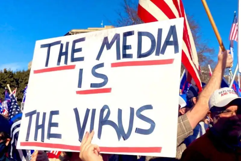 لغو مجوز رسانه‌های منتقد جنگ علیه ایران در دستور کار واشنگتن