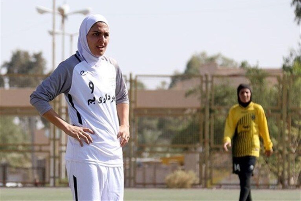 کاپیتان و خانم گل فوتبال ایران هم «وطن» را انتخاب کرد