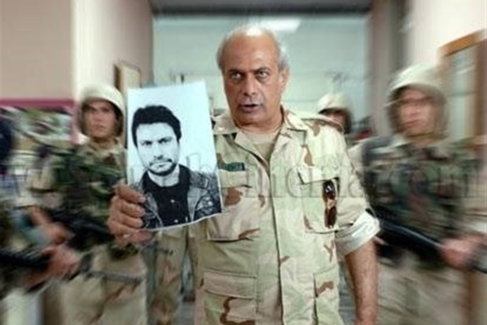 بهمن دان: زمان ایستادگی هنرمندان است