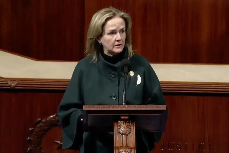 قانونگذار آمریکایی: محدود کردن اختیارات جنگی ترامپ علیه ایران ضروری است