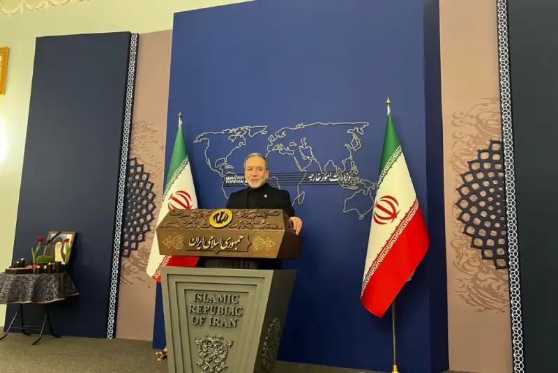 عراقچی: در روزهای آینده پیروزی‌مان در جنگ را جشن می‌گیریم