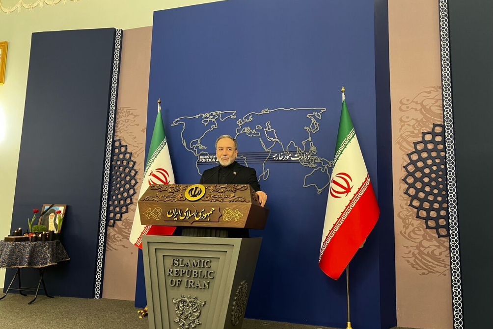 عراقچی: در روزهای آینده پیروزی‌مان در جنگ را جشن می‌گیریم