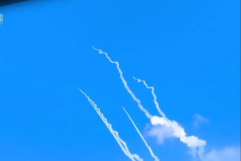 تل‌آویو زیر آتش موشک‌های ایران