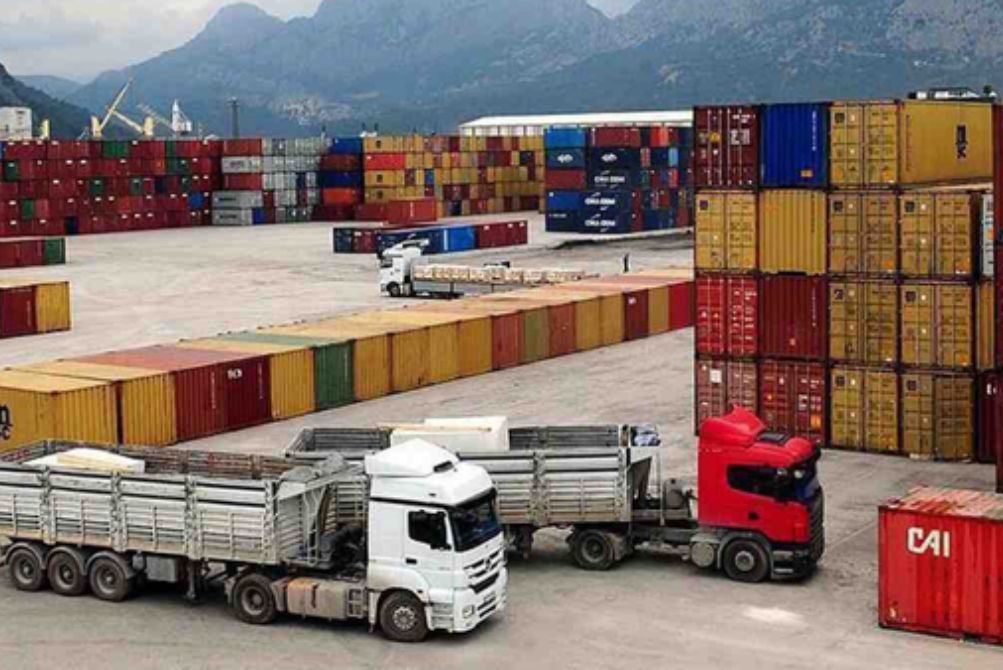 ساختمان اداره کل گمرک بندر انزلی آسیبی ندیده است