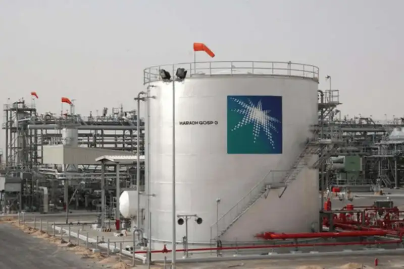 تخلیه تاسیسات نفتی کشورهای حاشیه خلیج فارس