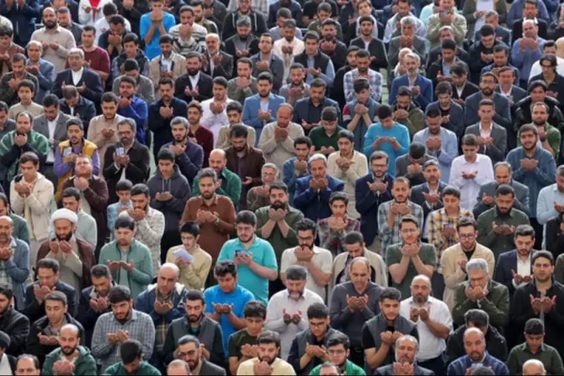 اقامه نماز عید سعید فطر در مصلای تهران