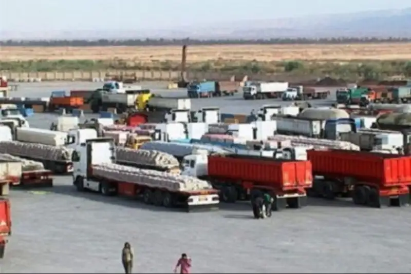 چراغ سبز گمرک به بازرگانان در نوروز / ترخیص 100 درصدی کالاهای اساسی