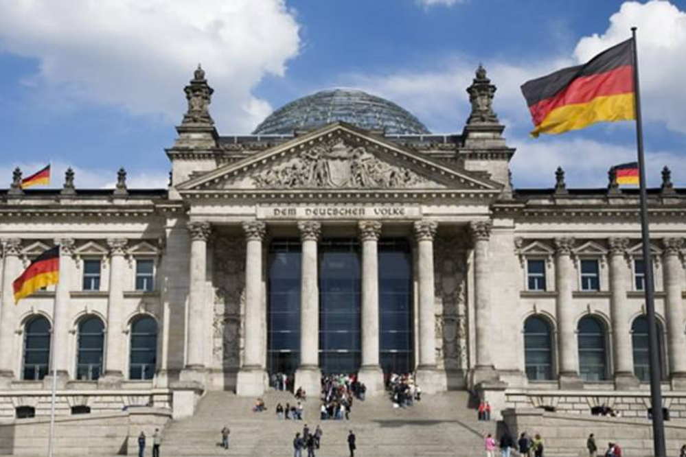 تحلیل نخبگانی از فرسایش حقوق بین‌الملل توسط آمریکا