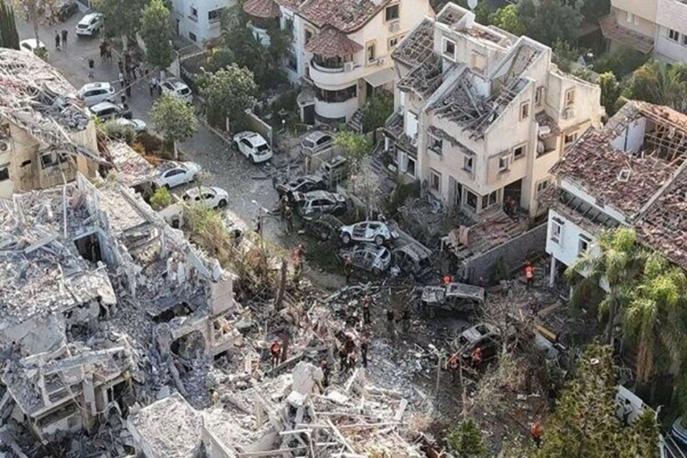 تداوم حملات موشکی به اسرائیل / انتقال صدها صهیونیست مجروح به بیمارستان