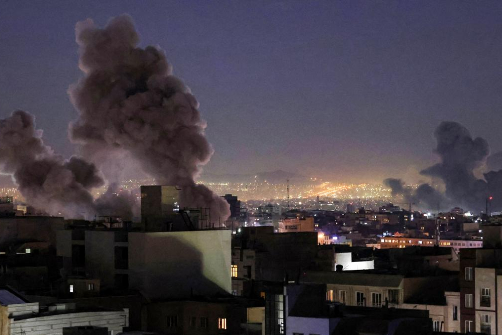 ادامه حملات آمریکا-اسرائیل به ایران/ فعال شدن پدافندها در تهران