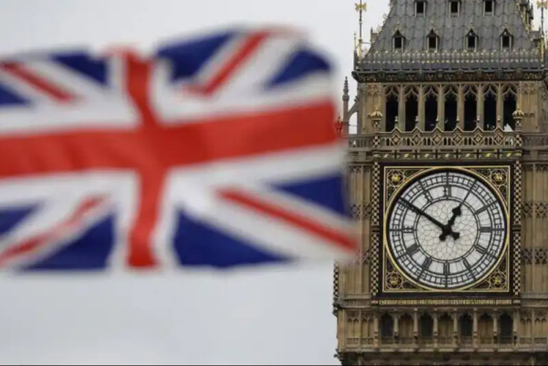 تاکید لندن بر لزوم پایان فوری جنگ در منطقه