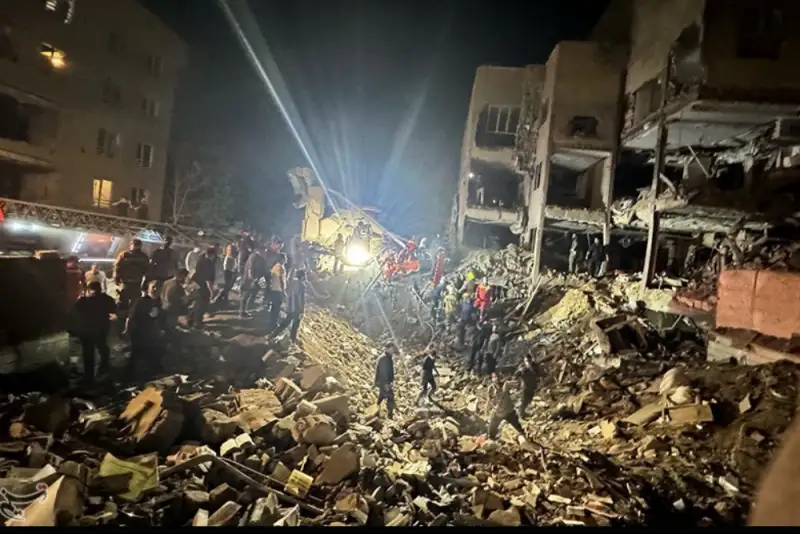 آخرین جزییات حمله  آمریکایی - صهیونیستی به ایران/  انفجار در تهران و البرز