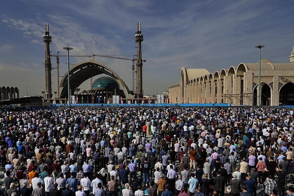 درب‌های مصلی تهران از ساعت 6:30 به روی نمازگران باز می‌شود