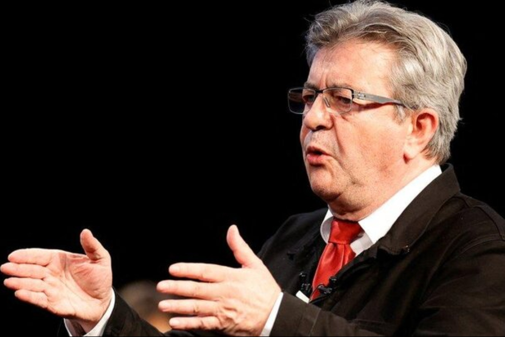 ایران در حال دفاع از مردم و حاکمیتش است