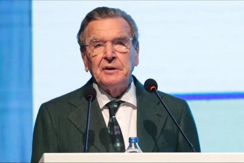 صدراعظم سابق آلمان: آمریکا و اسرائیل در جنگ با ایران پیروز نخواهند شد