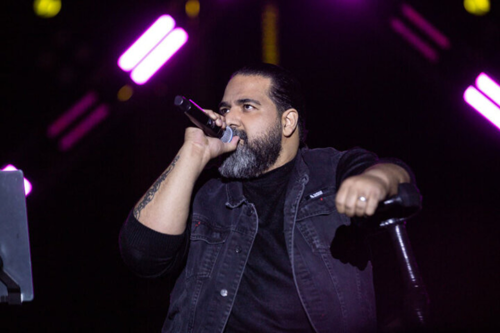 خون رضا صادقی برای دفاع از مرزهایمان به جوش آمد