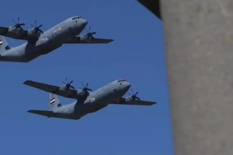 چرا مستشاران نظامی خارجی از عراق خارج می شوند؟