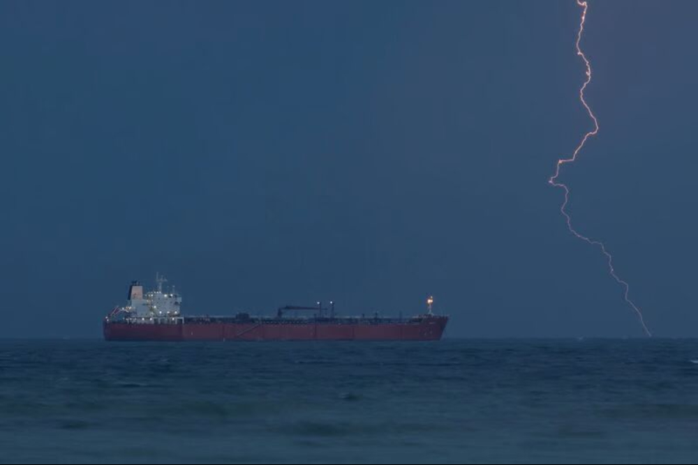 قیمت نفت جهشی شد؛ ترامپ عقب‌نشینی کرد