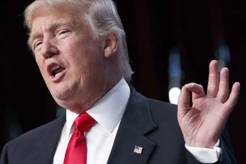 جفری ساکس: ترامپ احمق و فریبکار است