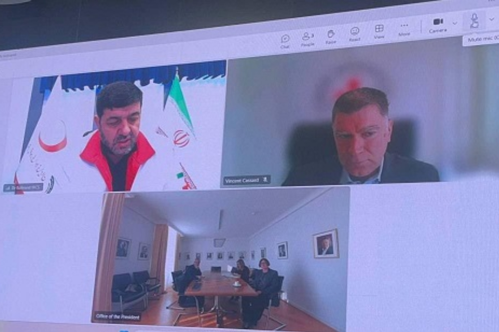 رئیس هلال احمر ایران خواستار حمایت صلیب سرخ از غیرنظامیان در پی حملات شد