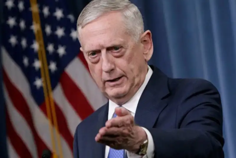 وزیر جنگ سابق آمریکا : بازگشایی تنگه هرمز با قدرت نظامی دشوار است