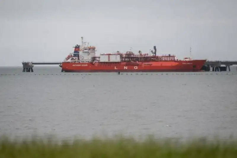 اختلال در تنگه هرمز عرضه گاز مایع جهان را کاهش داد