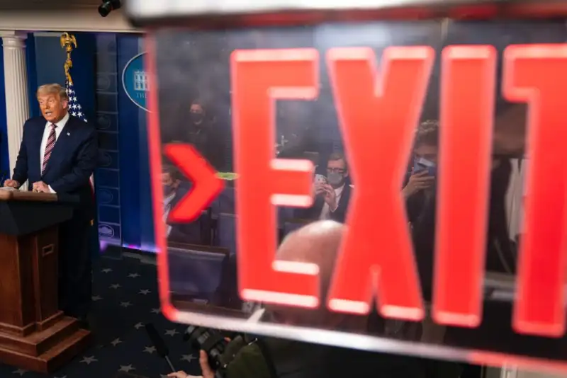 گزینه خوبی روی میز نیست آقای ترامپ؛ به راه خروج نیاز دارید