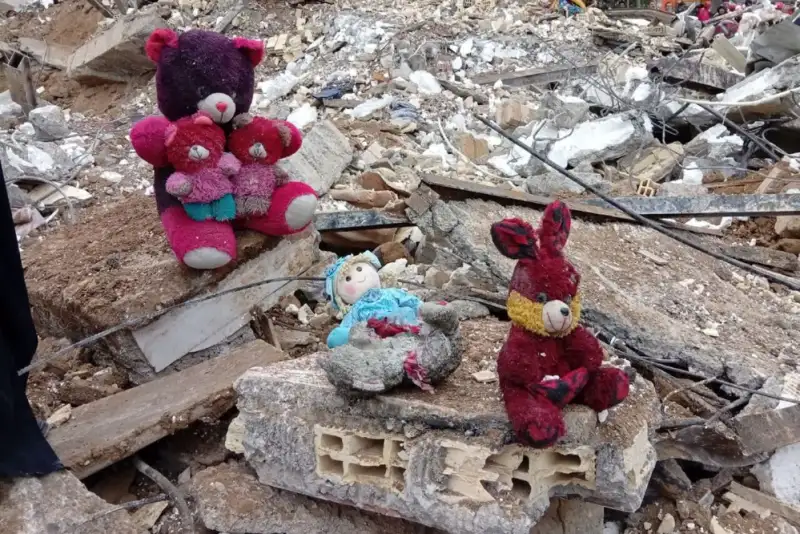 جزئیات حمله به مناطق مسکونی/ تخریب کامل 15 واحد مسکونی در حمله اخیر دشمن به شهرستان دورود