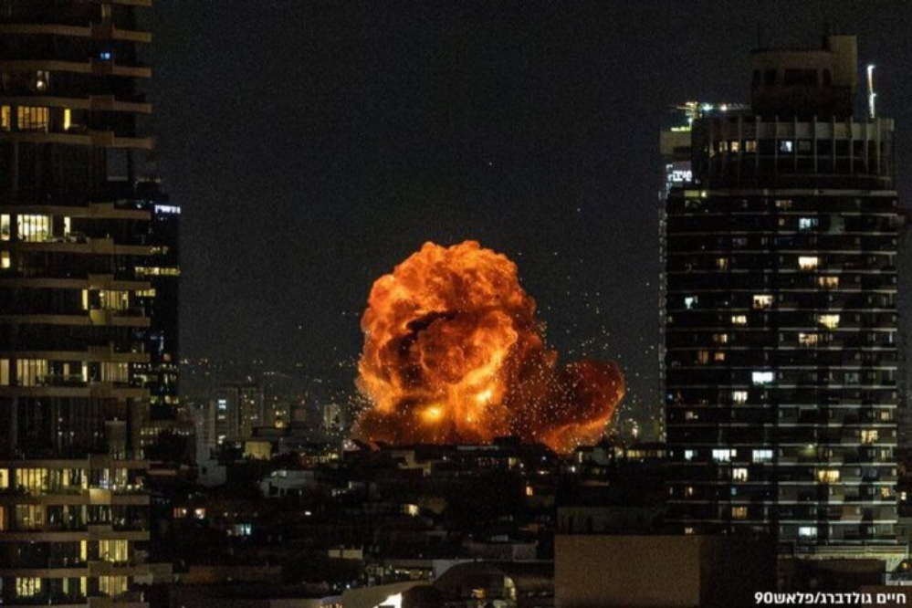 ادامه شلیک موشکی ایران به سمت اراضی اشغالی/به صدا درآمدن آژیرها