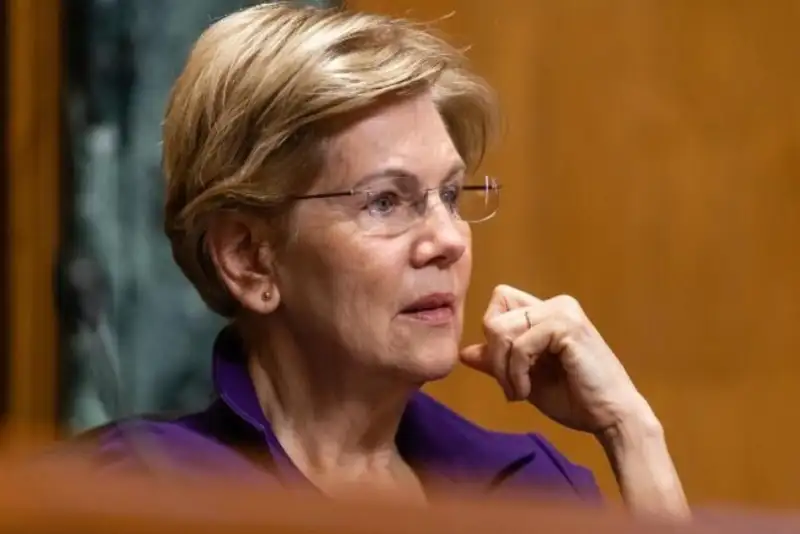 سناتور دموکرات: هزینه جنگ ترامپ را خانواده‌های آمریکایی می‌پردازند