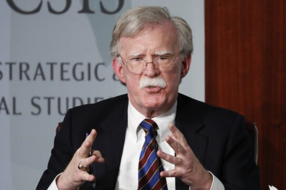 بولتون: ترامپ سعی دارد دست‌هایش را از جنگ با ایران پاک و کارش را تمام کند