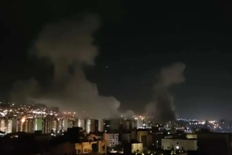 آخرین جزییات حمله دشمن آمریکایی-صهیونی/صدای پرواز جنگنده و انفجار درمناطقی از تهران وکرج