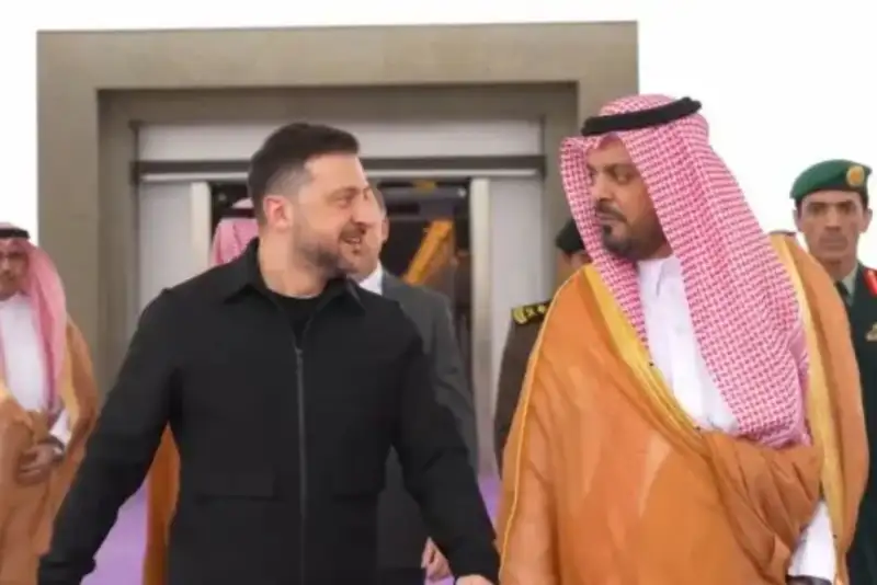 سفر از پیش اعلام نشده زلنسکی به عربستان سعودی