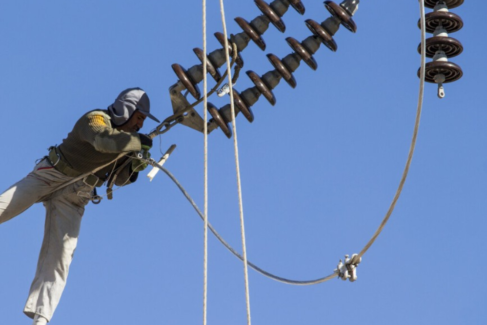 ترمیم سریع خسارت‌های شبکه برق تهران