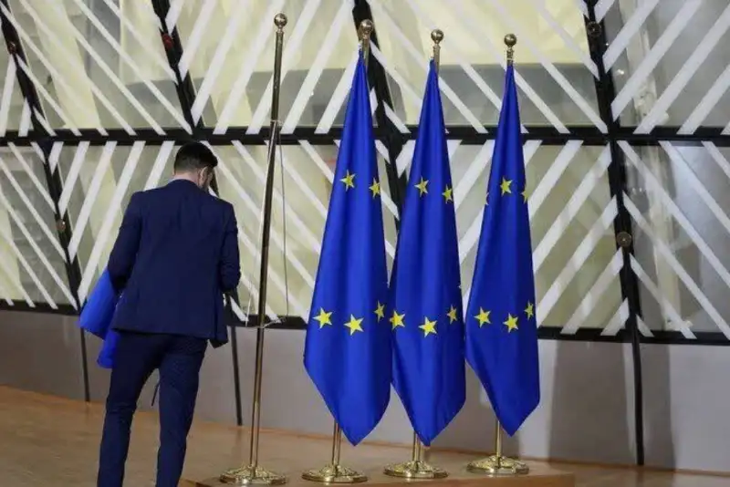 تلاش اتحادیه اروپا برای پایان دادن به جنگ از راه دیپلماسی